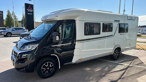 LMC T 712 Blackline Cruiser , Alde, Långbädd 2 of 30