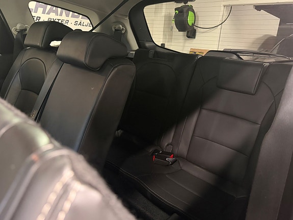 Nissan Qashqai+2 9 of 19