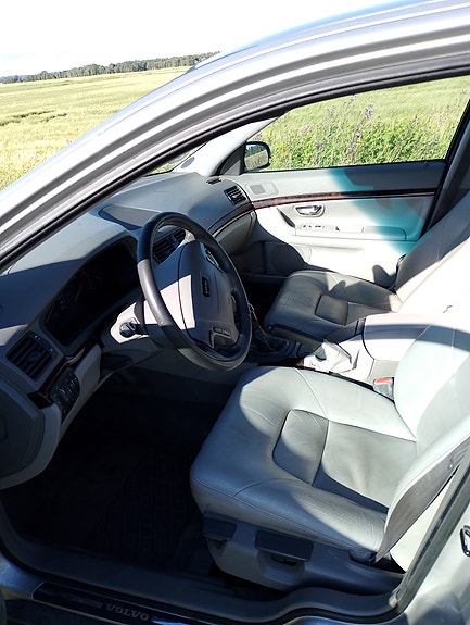 Volvo S80 7 of 9
