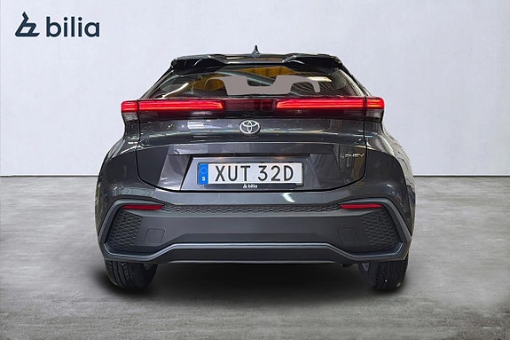 Toyota C-HR 5 of 21