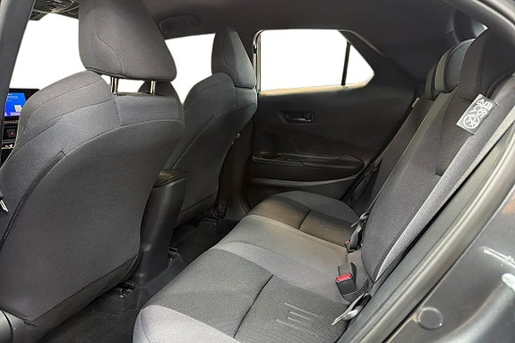 Toyota C-HR 13 of 21