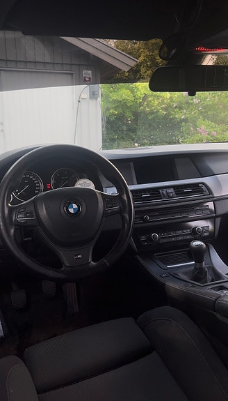 BMW 520d 4 of 7