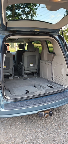 Chrysler Town & Country 18 of 18