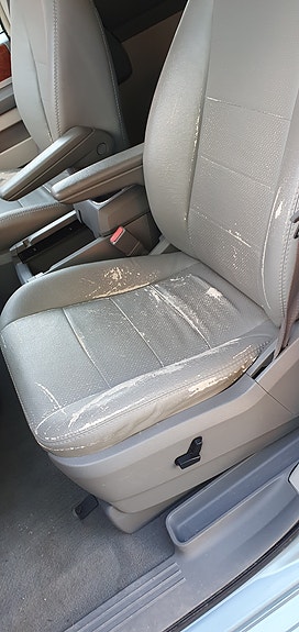 Chrysler Town & Country 8 of 18