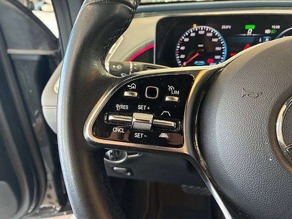 Mercedes-Benz EQC400 20 of 27