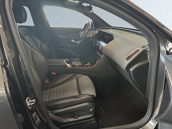 Mercedes-Benz EQC400 10 of 27