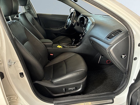 Kia Optima 10 of 27