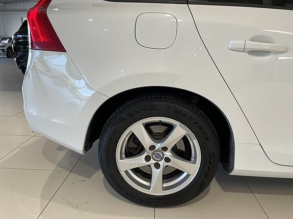 Volvo V60 6 of 21