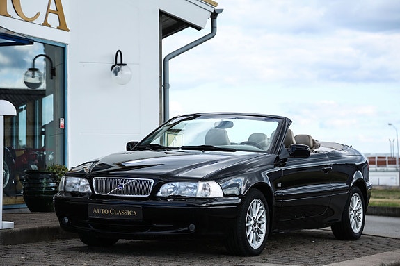 Volvo C70 2 of 9