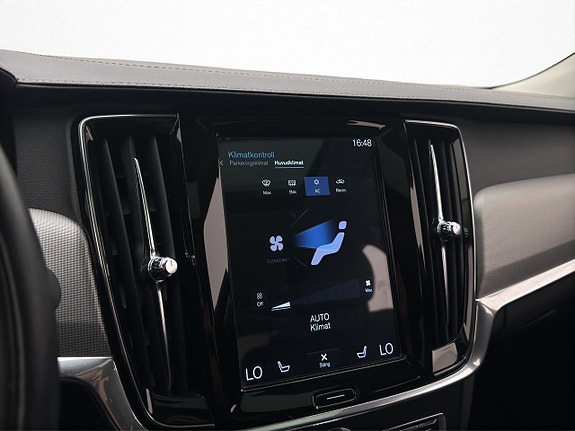 Volvo S90 24 of 30