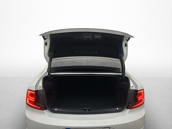 Volvo S90 8 of 30