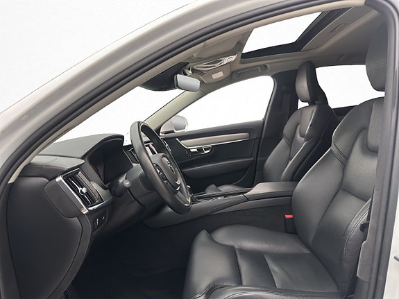 Volvo S90 12 of 30