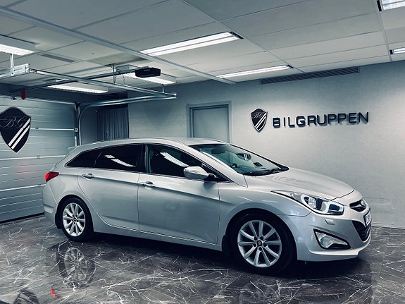Hyundai i40 2 of 23
