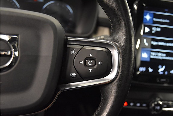 Volvo XC40 11 of 27