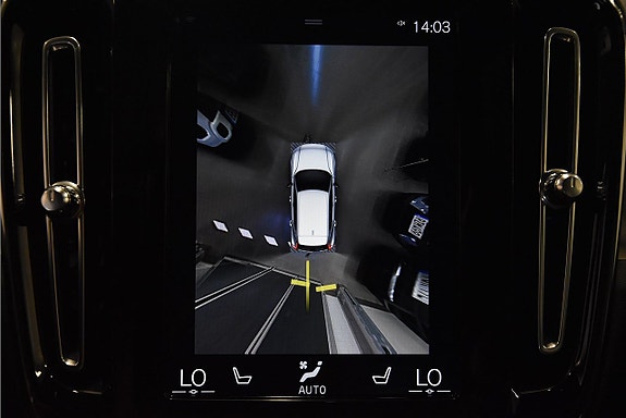 Volvo XC40 27 of 27