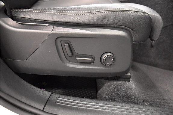 Volvo XC40 15 of 27