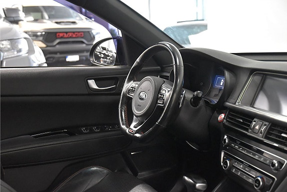 Kia Optima 8 of 26