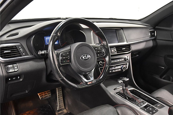 Kia Optima 9 of 26