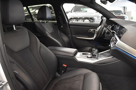 BMW 330e 12 of 21