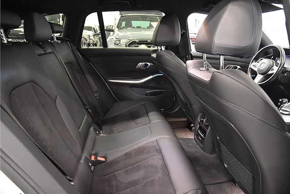BMW 330e 13 of 21