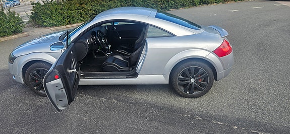 Audi TT 5 of 8