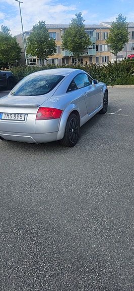 Audi TT 4 of 8