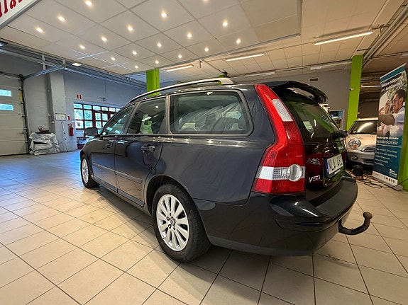 Volvo V50 6 of 11