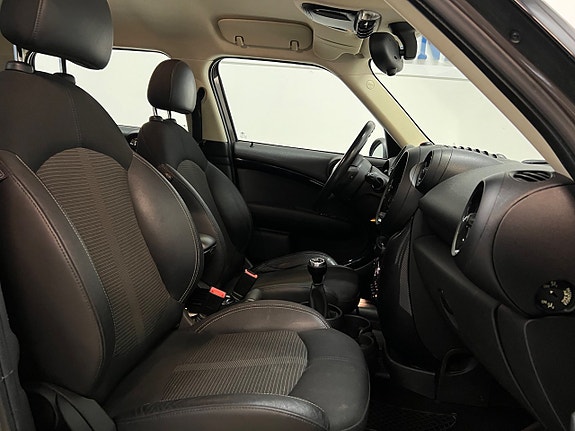 MINI Countryman Cooper D 17 of 26