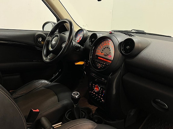 MINI Countryman Cooper D 18 of 26
