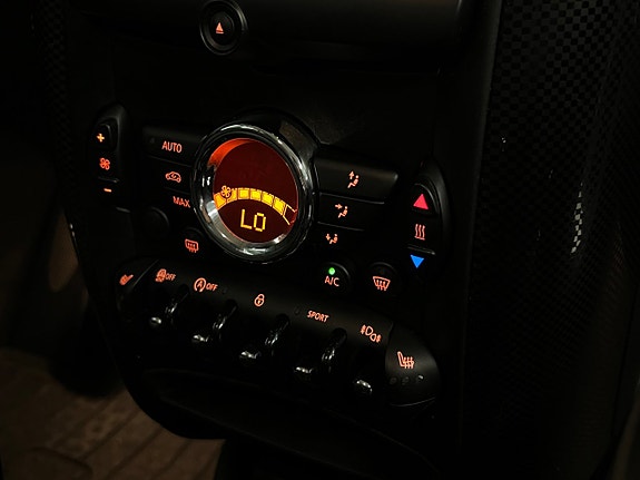 MINI Countryman Cooper D 23 of 26