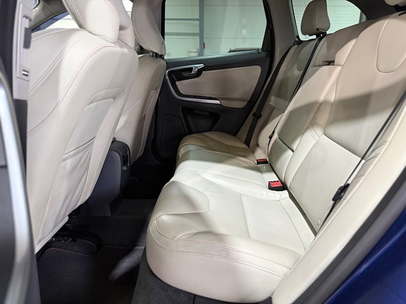 Volvo XC60 20 of 30