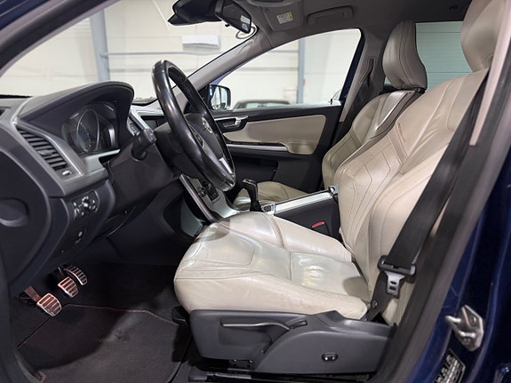 Volvo XC60 15 of 30