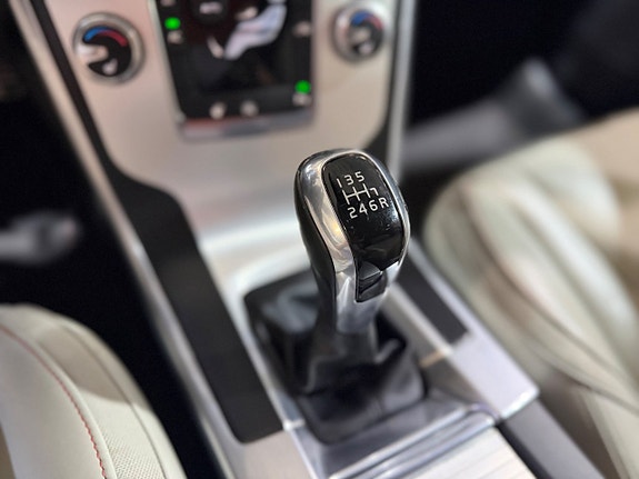 Volvo XC60 21 of 30
