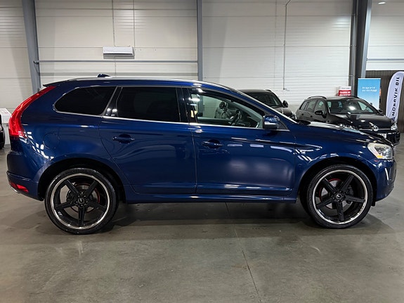 Volvo XC60 8 of 30