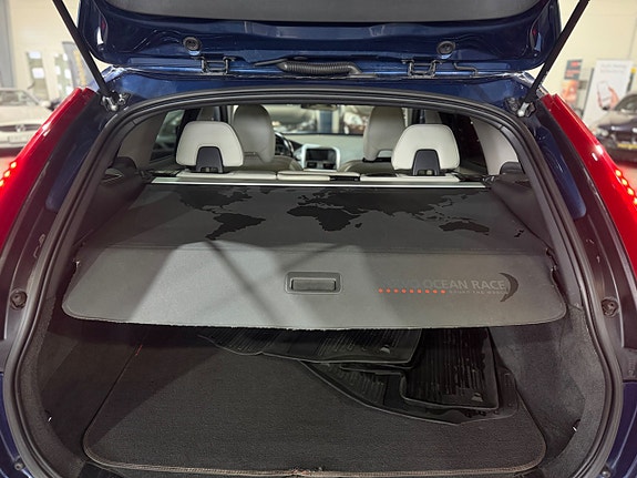Volvo XC60 10 of 30
