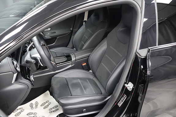 Mercedes-Benz CLA250 e 10 of 23