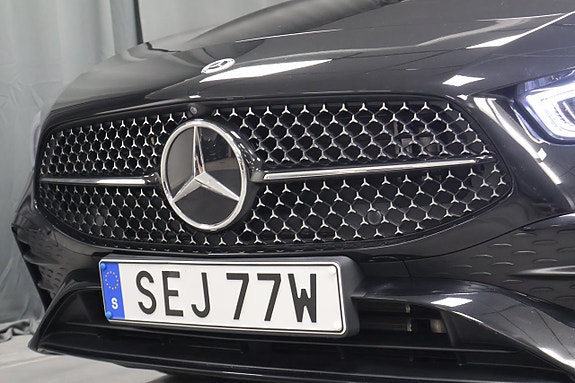 Mercedes-Benz CLA250 e 7 of 23