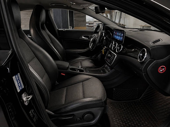 Mercedes-Benz CLA250 7 of 15