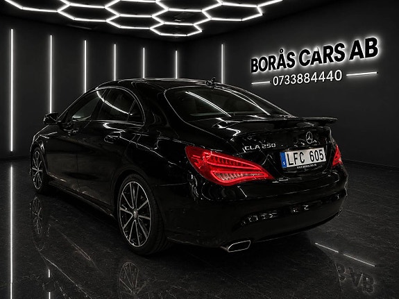 Mercedes-Benz CLA250 4 of 15