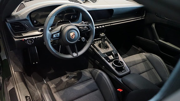 Porsche 911 GT3 5 of 7