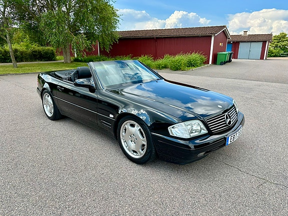 Mercedes-Benz SL500 2 of 18