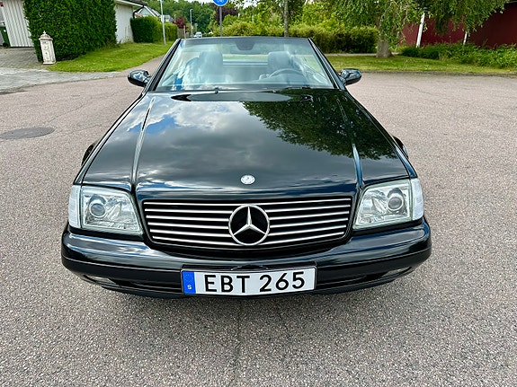 Mercedes-Benz SL500 7 of 18