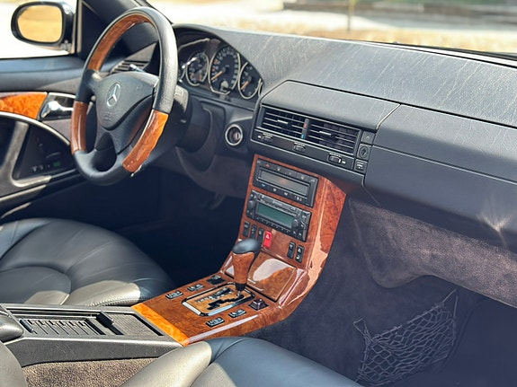 Mercedes-Benz SL500 14 of 18