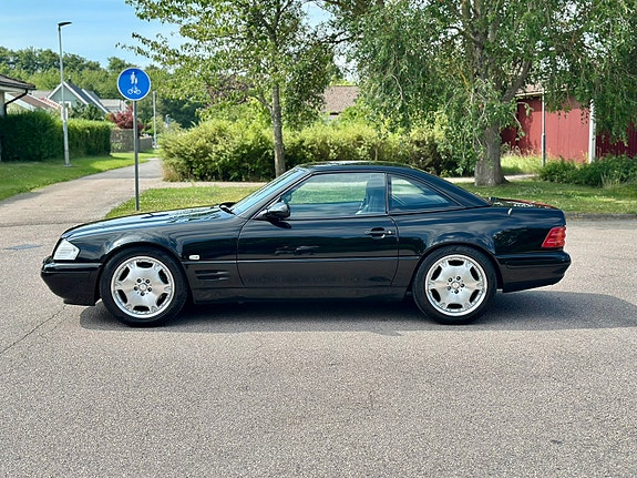 Mercedes-Benz SL500 12 of 18
