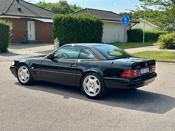 Mercedes-Benz SL500 10 of 18
