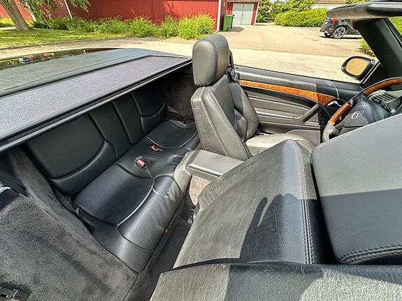 Mercedes-Benz SL500 18 of 18