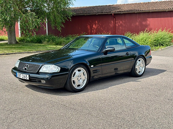 Mercedes-Benz SL500 9 of 18