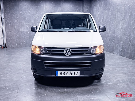 Volkswagen Transporter 2 of 5
