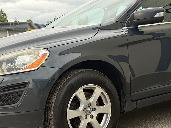 Volvo XC60 4 of 18