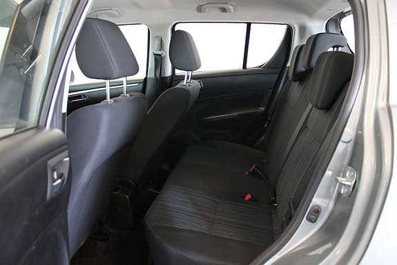 Suzuki Swift 12 of 12